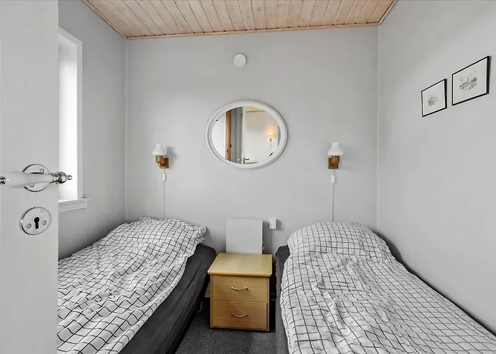 0112-romo-lakolk-112 Semesterbostad *